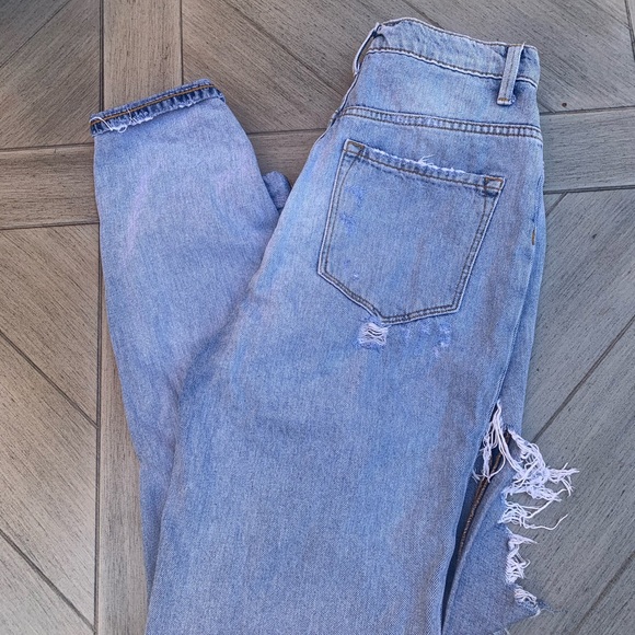 BDG High Rise Mom Jeans - Picture 10 of 11